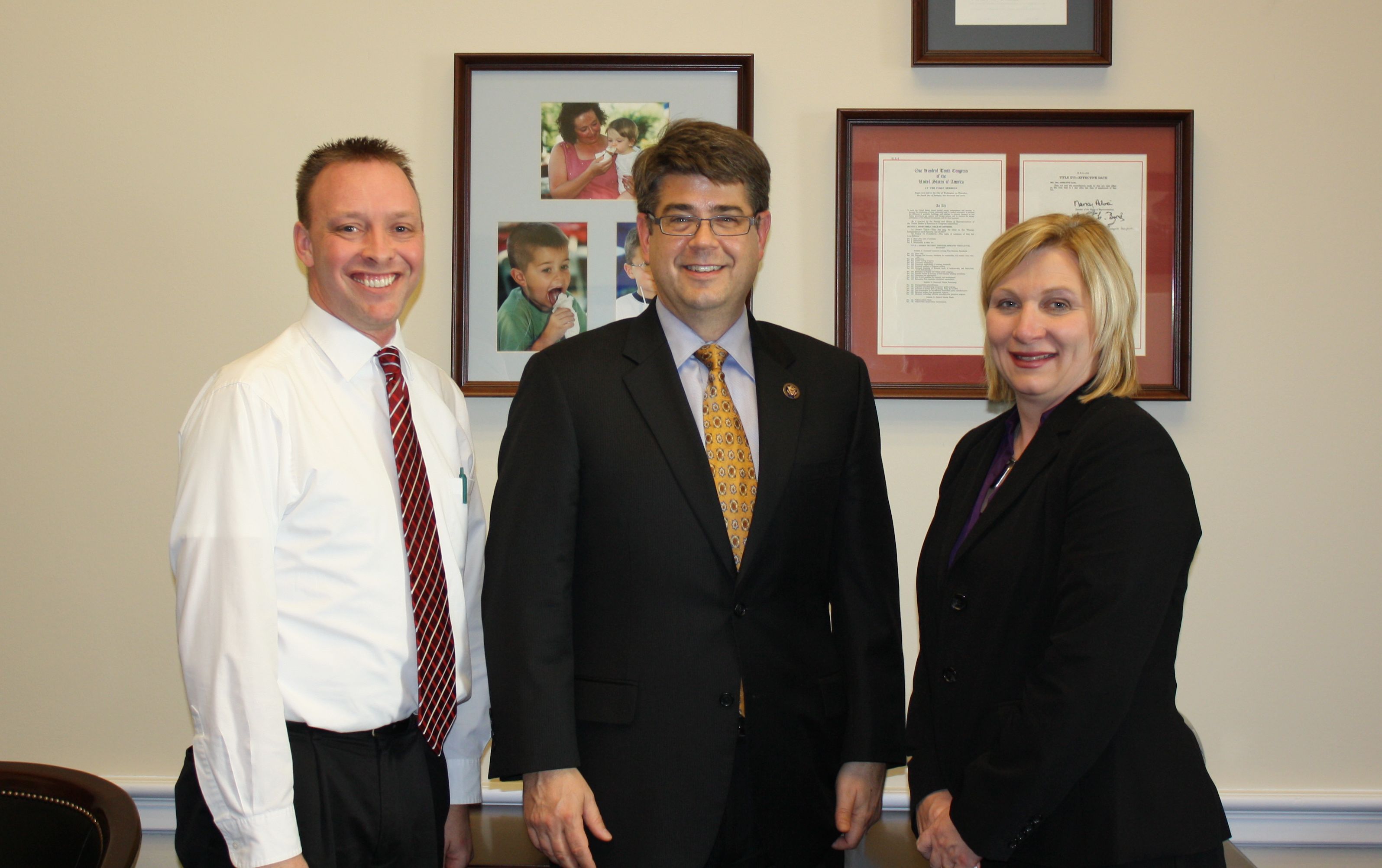 Rep. Lee Terry meets with Doug
Hauserman and Rynette Friesen